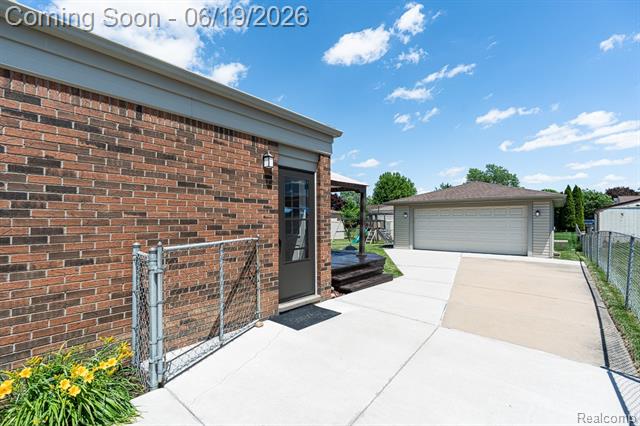 Builiding view twenty three for 41824 Clayton, Clinton Township, MI. 48038