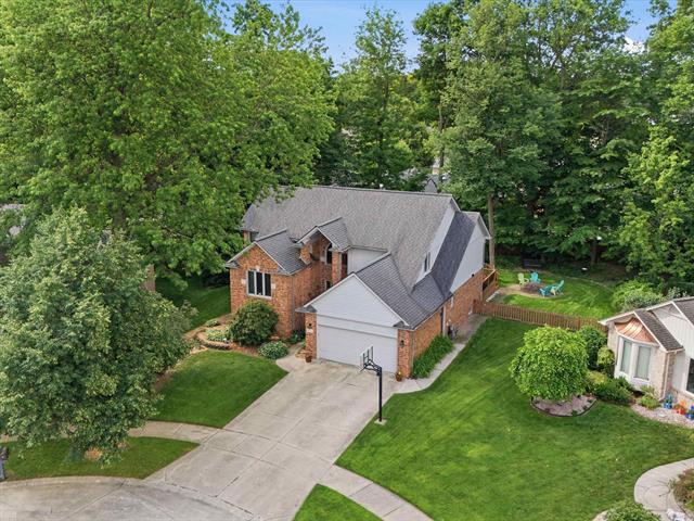 Builiding view forty four for 18036 Lauren N, Clinton Township, MI. 48038