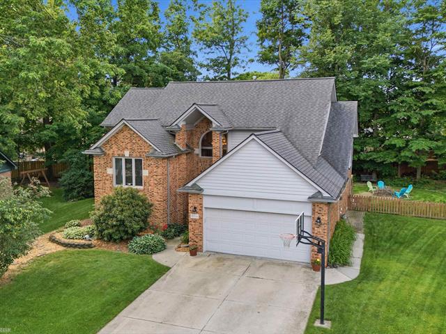Builiding view forty three for 18036 Lauren N, Clinton Township, MI. 48038