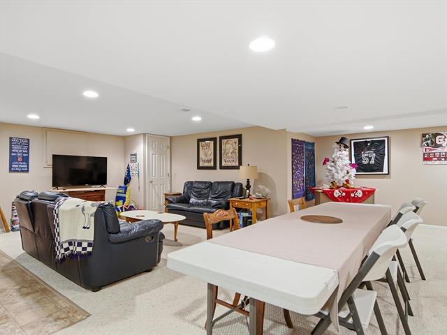 Builiding view twenty eight for 18036 Lauren N, Clinton Township, MI. 48038