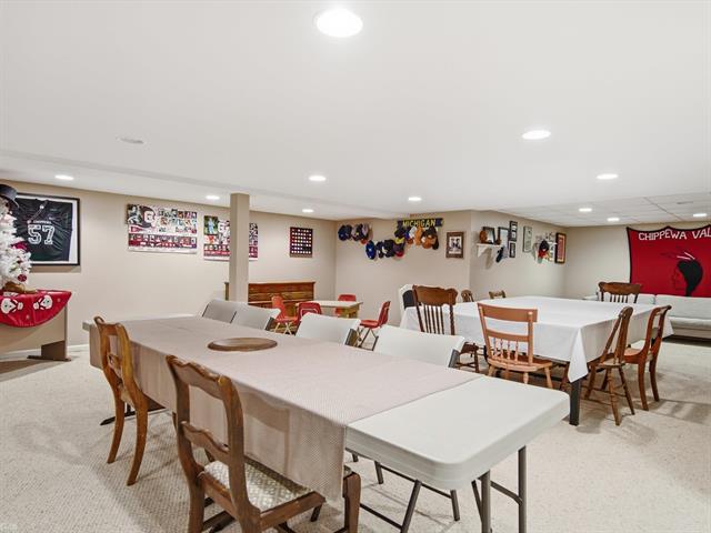 Builiding view twenty seven for 18036 Lauren N, Clinton Township, MI. 48038