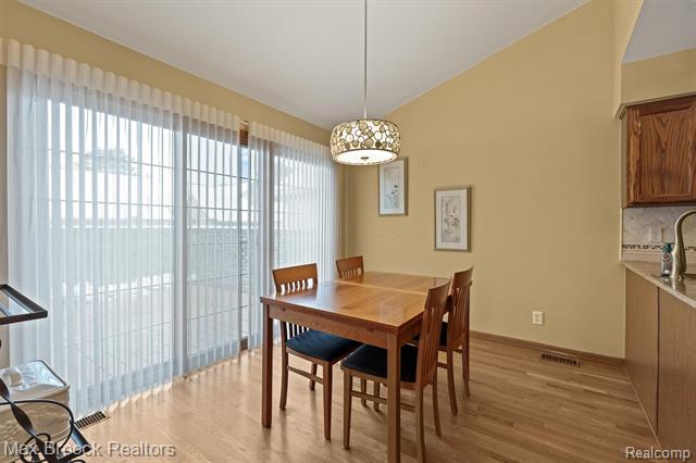 Builiding view fifteen for 42738 Matthew, Sterling Heights, MI. 48313