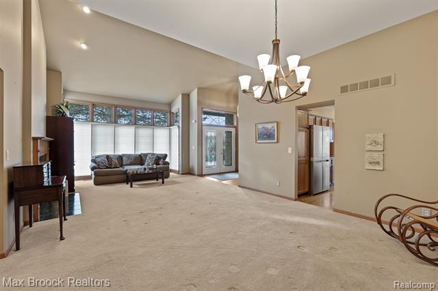 Builiding view nine for 42738 Matthew, Sterling Heights, MI. 48313