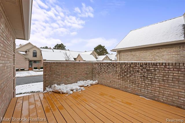 Builiding view thirty one for 42738 Matthew, Sterling Heights, MI. 48313