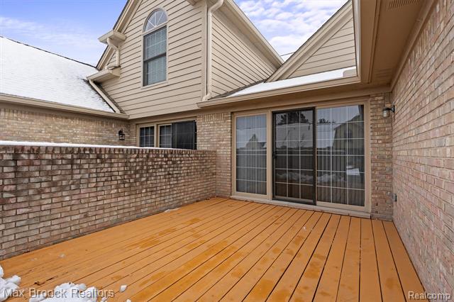 Builiding view thirty for 42738 Matthew, Sterling Heights, MI. 48313