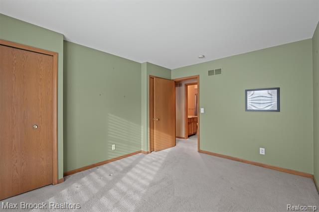 Builiding view twenty four for 42738 Matthew, Sterling Heights, MI. 48313