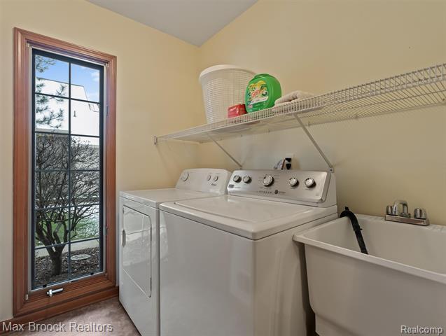 Builiding view twenty six for 42738 Matthew, Sterling Heights, MI. 48313