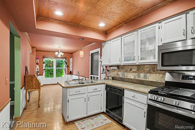 Builiding view nine for 15640 Orchard Ridge, Clinton Township, MI. 48038