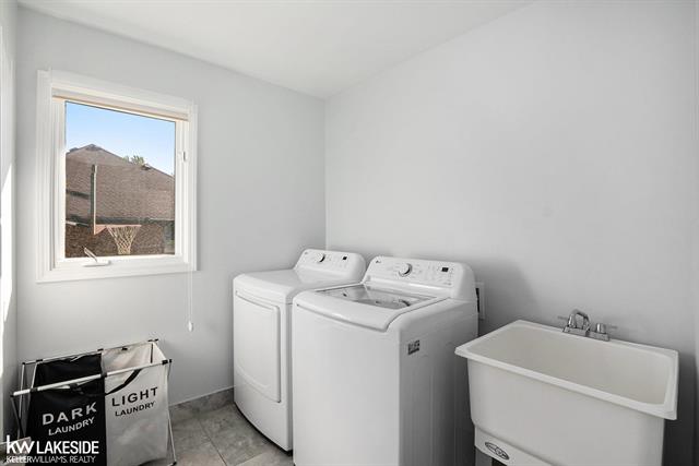Builiding view sixteen for 2679 Larch, Sterling Heights, MI. 48314