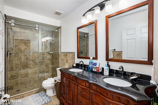 Builiding view twenty three for 2679 Larch, Sterling Heights, MI. 48314