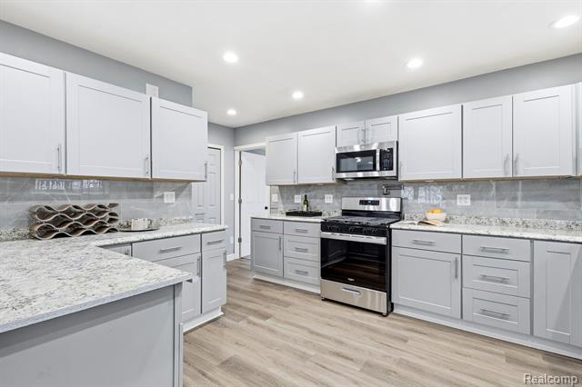 Builiding view six for 8065 Ogden, Sterling Heights, MI. 48314