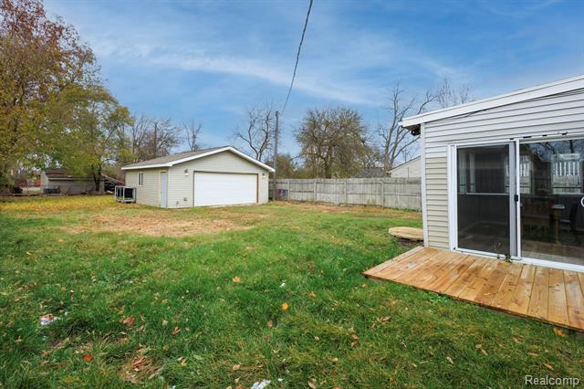 Builiding view thirty for 8065 Ogden, Sterling Heights, MI. 48314