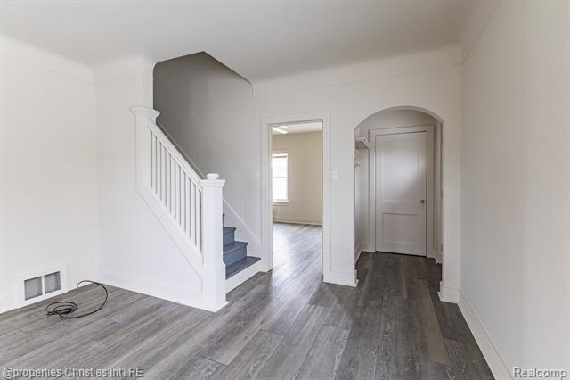 Builiding view eighteen for 8056 Dawn, Sterling Heights, MI. 48314