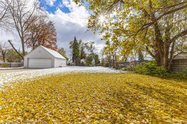 Builiding view forty four for 8056 Dawn, Sterling Heights, MI. 48314