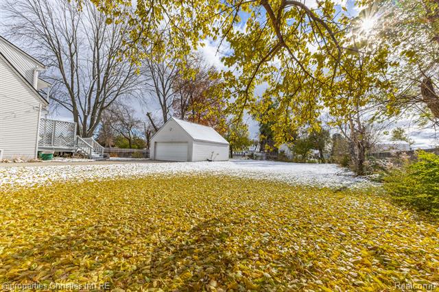 Builiding view forty six for 8056 Dawn, Sterling Heights, MI. 48314