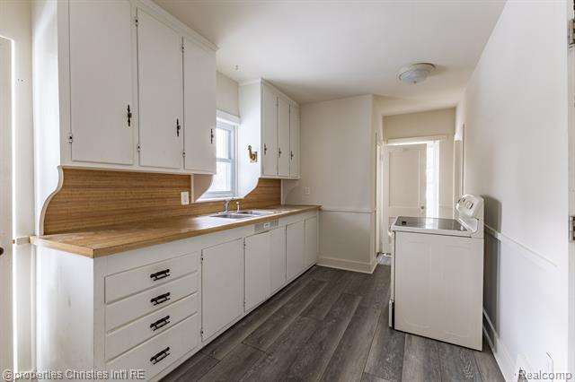 Builiding view thirteen for 8056 Dawn, Sterling Heights, MI. 48314