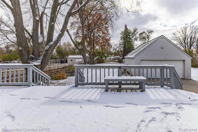 Builiding view thirty four for 8056 Dawn, Sterling Heights, MI. 48314