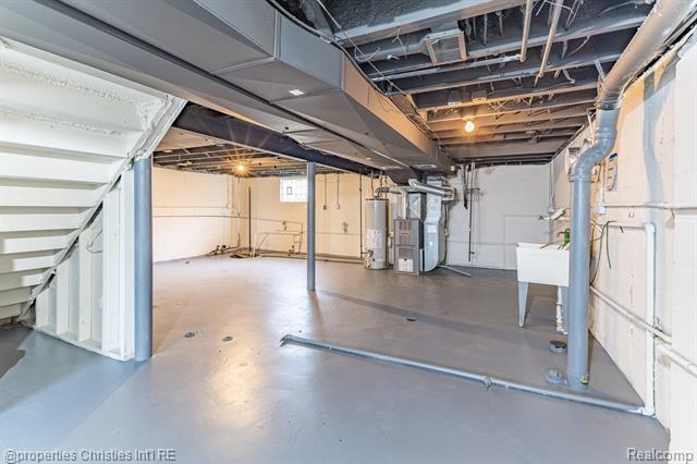 Builiding view twenty nine for 8056 Dawn, Sterling Heights, MI. 48314