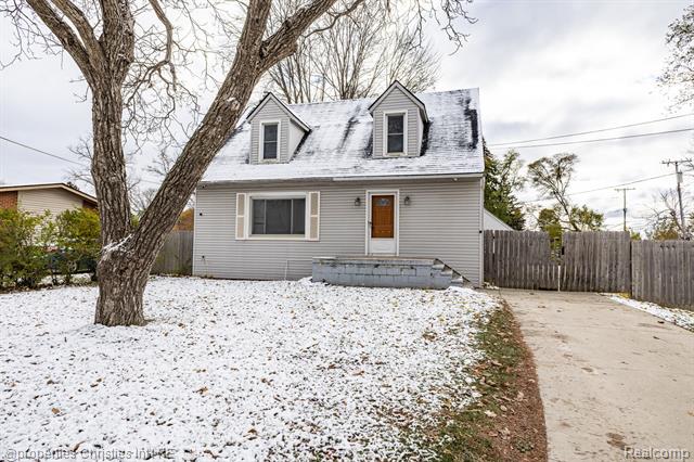 Builiding view two for 8056 Dawn, Sterling Heights, MI. 48314