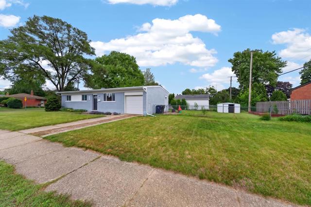 Builiding view four for 43924 Donley, Sterling Heights, MI. 48314