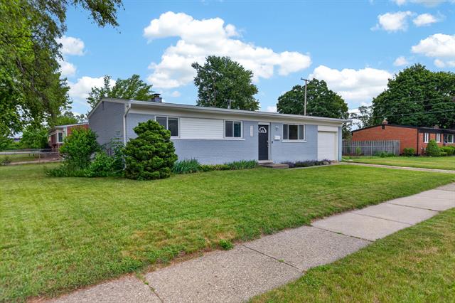 Builiding view two for 43924 Donley, Sterling Heights, MI. 48314