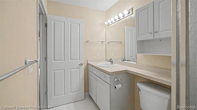 Builiding view twenty nine for 5711 Ortman, Sterling Heights, MI. 48314