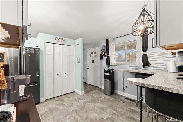 Builiding view fourteen for 11309 Erdmann, Sterling Heights, MI. 48314