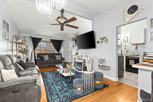 Builiding view six for 11309 Erdmann, Sterling Heights, MI. 48314