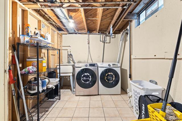 Builiding view twenty eight for 11309 Erdmann, Sterling Heights, MI. 48314