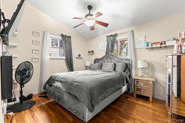 Builiding view twenty for 11309 Erdmann, Sterling Heights, MI. 48314