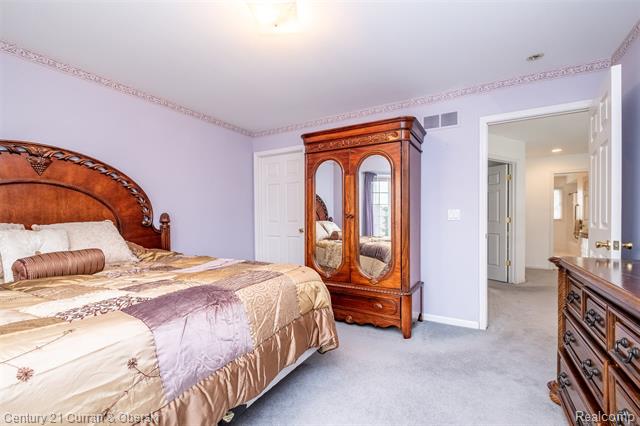 Builiding view forty seven for 3021 Chinaberry Cour, Sterling Heights, MI. 48314