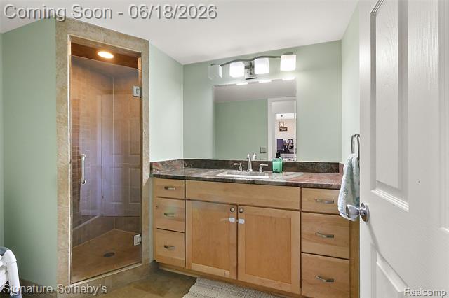 Builiding view fifteen for 17858 Loranger, Clinton Township, MI. 48038