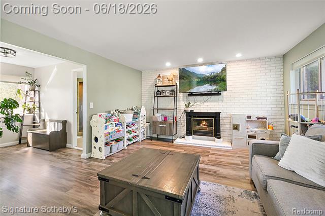 Builiding view twenty four for 17858 Loranger, Clinton Township, MI. 48038