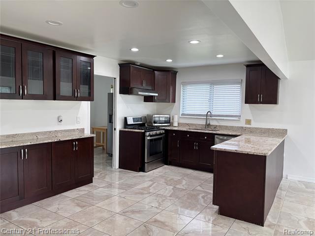 Builiding view eight for 38986 Cottonwood Cou, Sterling Heights, MI. 48310