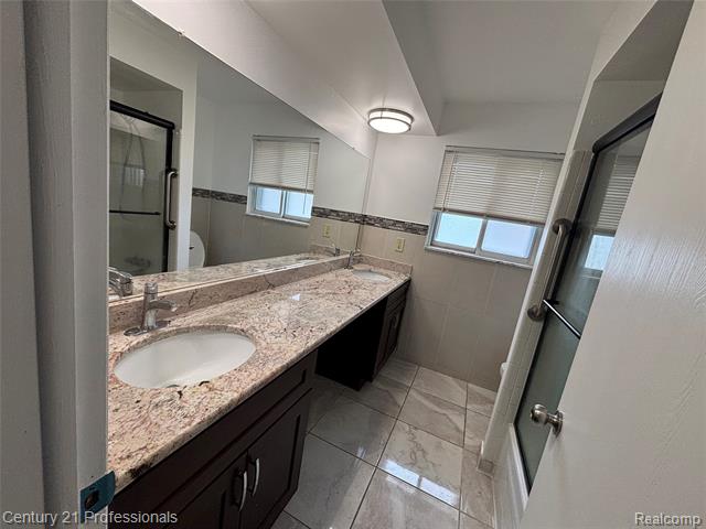 Builiding view eleven for 38986 Cottonwood Cou, Sterling Heights, MI. 48310