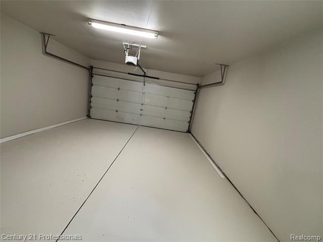 Builiding view fifteen for 38986 Cottonwood Cou, Sterling Heights, MI. 48310