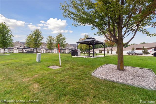 Builiding view thirteen for 14151 Lakeside, Utica, MI. 48315