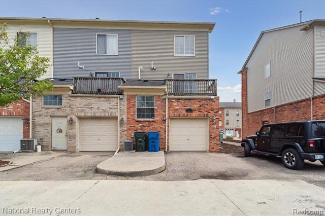 Builiding view twelve for 14151 Lakeside, Utica, MI. 48315