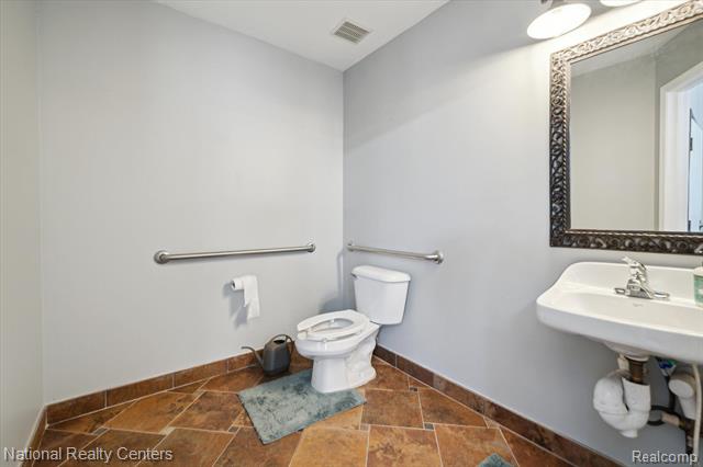 Builiding view two for 14151 Lakeside, Utica, MI. 48315