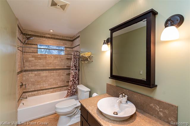 Builiding view fifty three for 44205 Felstone, Sterling Heights, MI. 48313