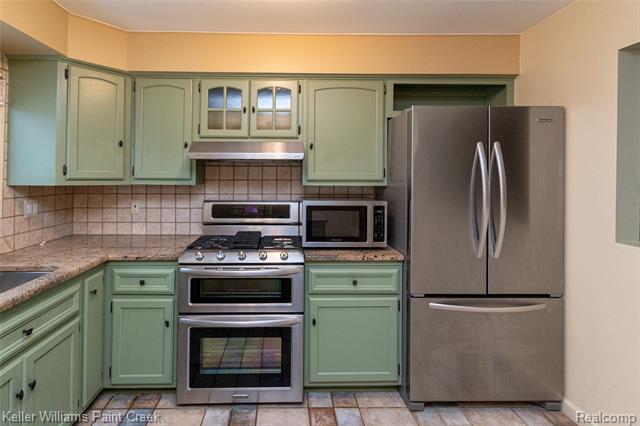 Builiding view forty three for 44205 Felstone, Sterling Heights, MI. 48313