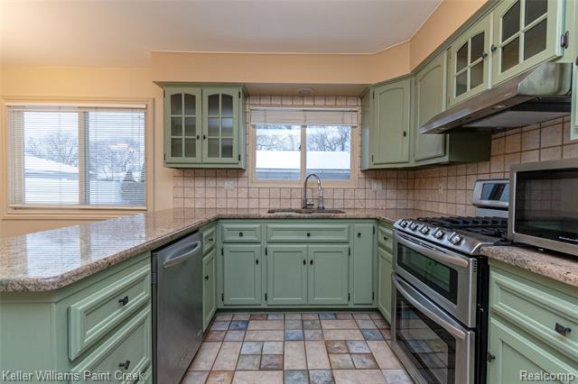 Builiding view forty two for 44205 Felstone, Sterling Heights, MI. 48313