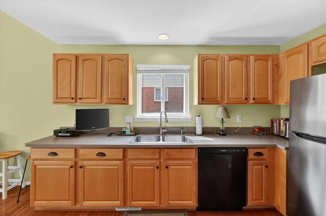 Builiding view fourteen for 4288 Gardenia, Sterling Heights, MI. 48314