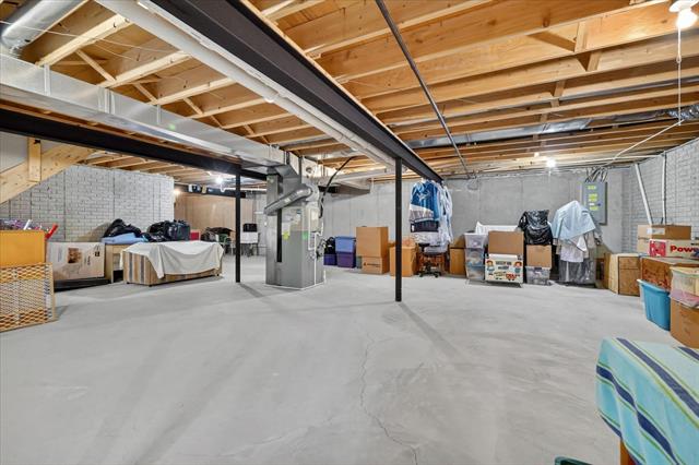 Builiding view thirty five for 4288 Gardenia, Sterling Heights, MI. 48314