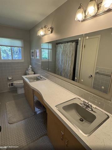 Builiding view eleven for 44790 Kemp, Sterling Heights, MI. 48314