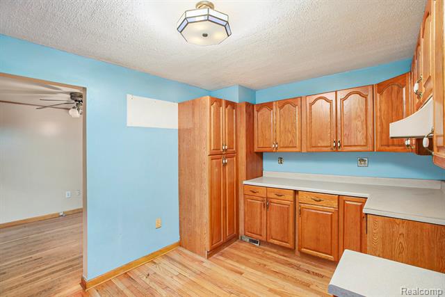 Builiding view nine for 8123 Janis, Utica, MI. 48317