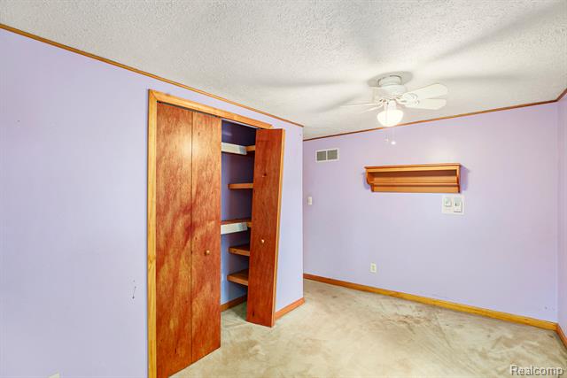 Builiding view thirteen for 8123 Janis, Utica, MI. 48317