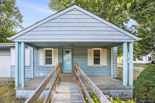 Builiding view two for 8123 Janis, Utica, MI. 48317