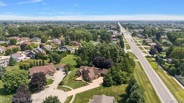 Builiding view forty five for 13000 Janine, Utica, MI. 48315