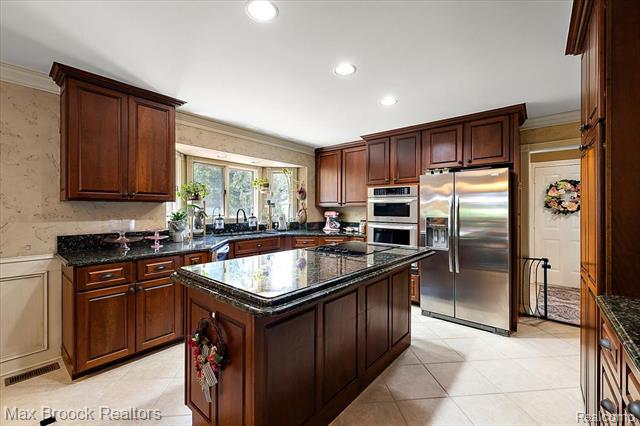 Builiding view fourteen for 13000 Janine, Utica, MI. 48315